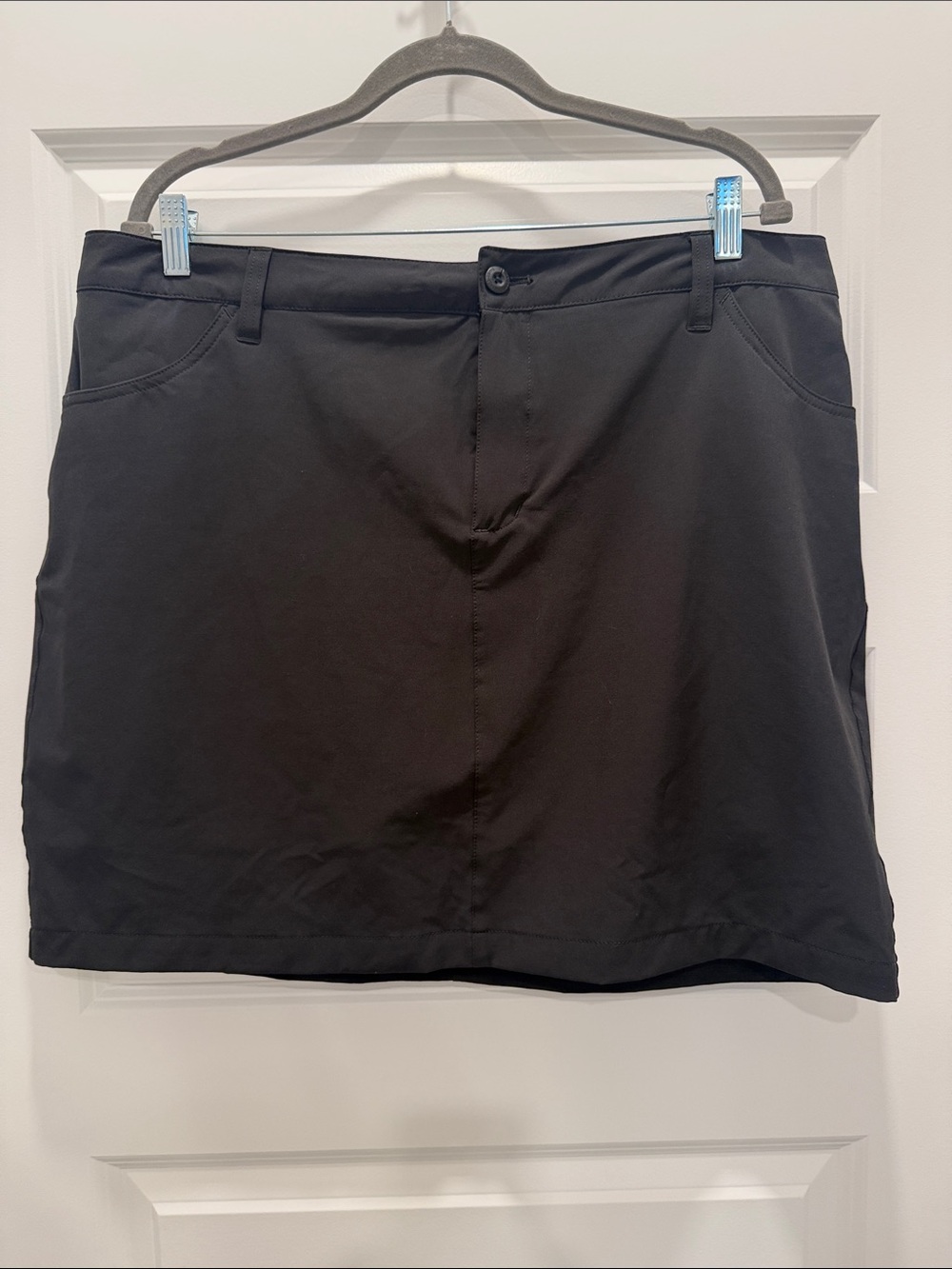 Eddie Bauer Black Women’s Skort
